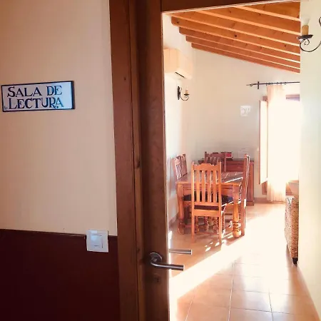 Cerollera Hostel La Cerollera